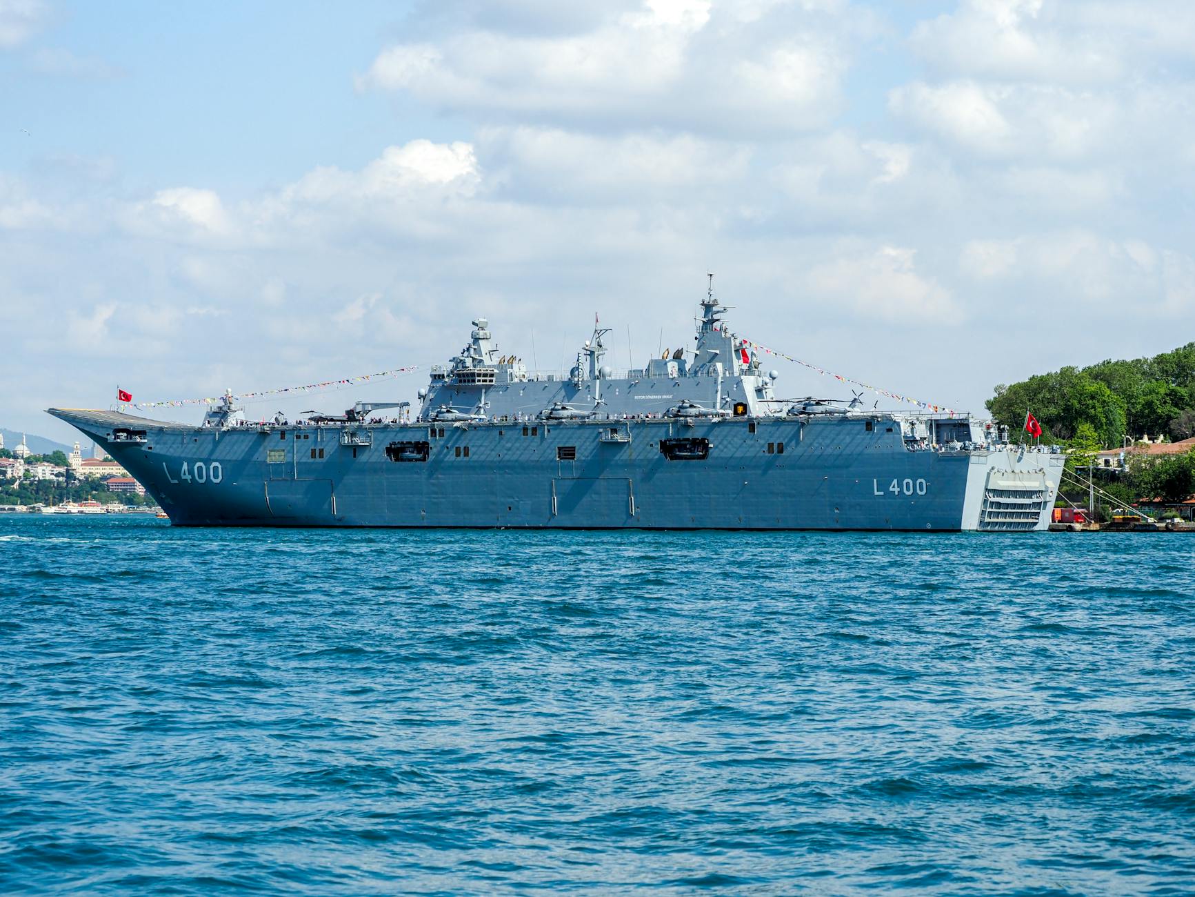 US Navy Persian Gulf warship